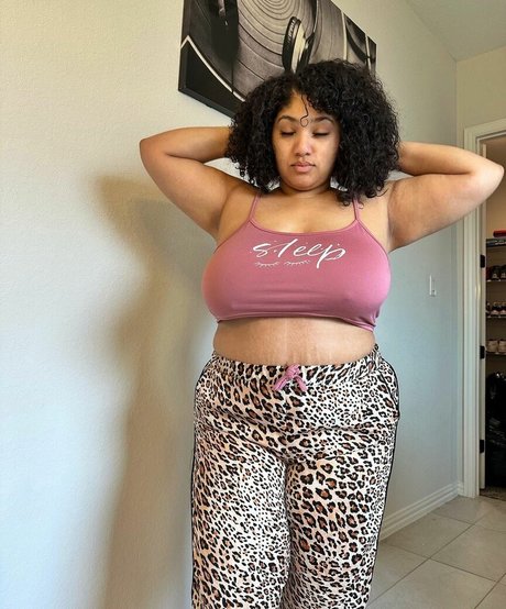 MizzMelons OnlyFans Leaj