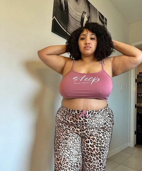 MizzMelons Strip OnlyFans