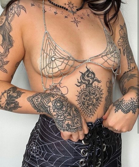 izzysiim OnlyFans Nacktbilder geleakt