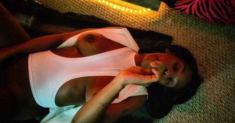 ms red77 Leaked OnlyFans Bilder