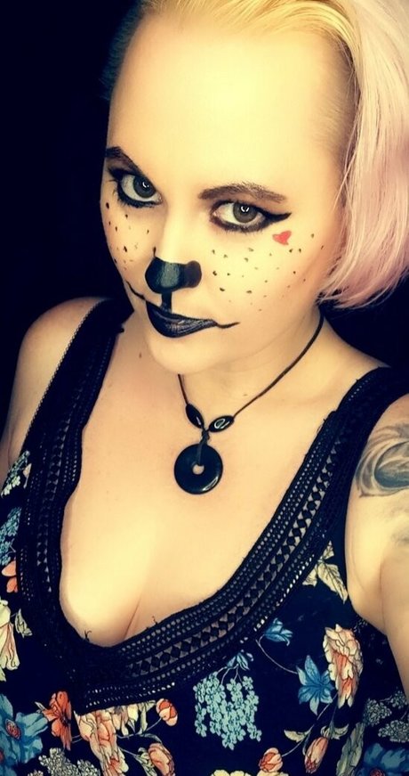 weirdartgirljo OnlyFans-Leaks