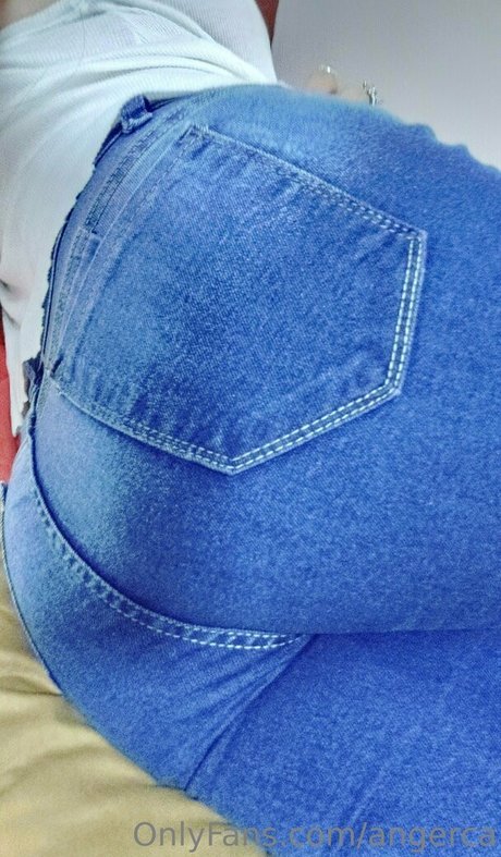 angerca OnlyFans Nacktfotos