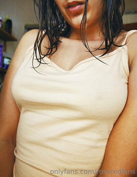 roseredfans OnlyFans Nacktbilder