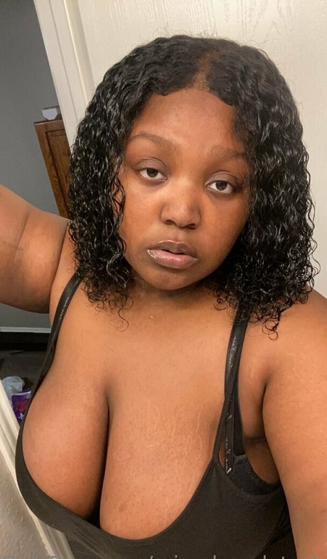 misschocolateshortcake OnlyFans Nacktbilder