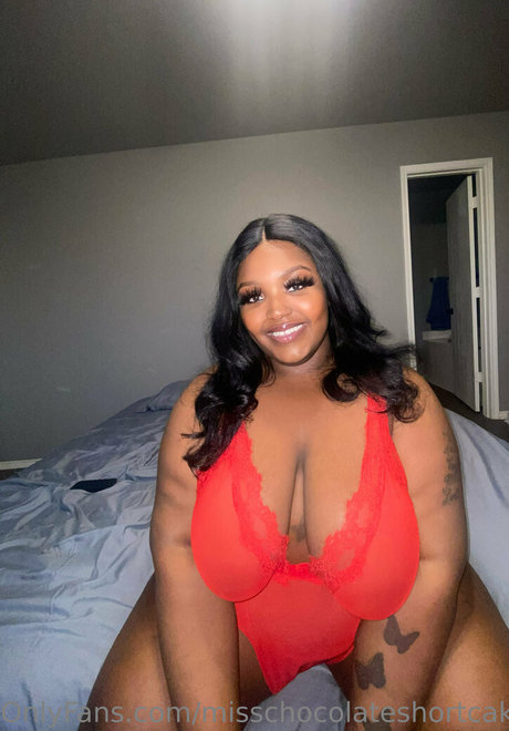 misschocolateshortcake OnlyFans nackte Brüste