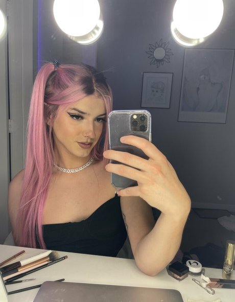 cloexrain OnlyFans-Post