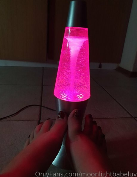 moonlightbabeluv OnlyFans schlank