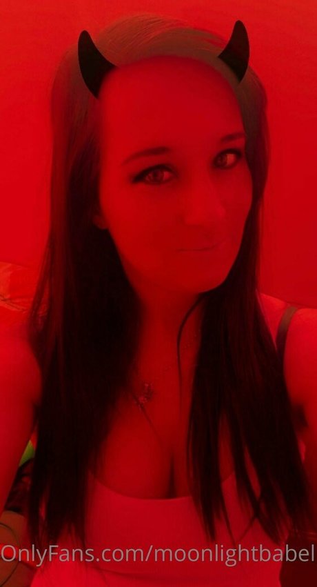 moonlightbabeluv OnlyFans Striptease