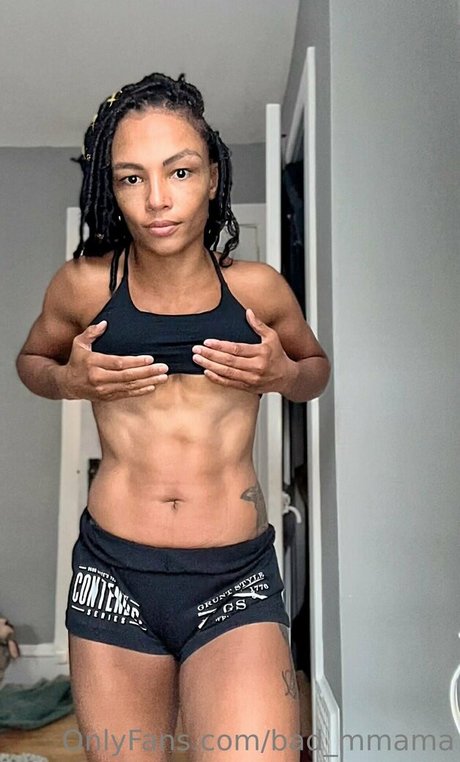 bad mmama OnlyFans Nacktbilder geleakt