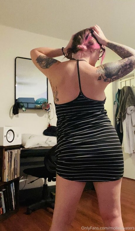 molleewaters OnlyFans Leak