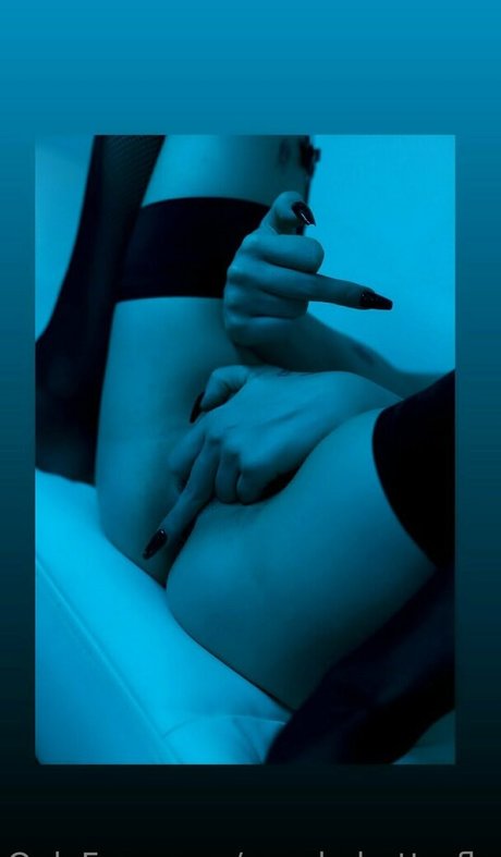 purple butterfly OnlyFans Leaks Pornografie