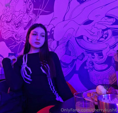 cherrykush6 NurlyFans-Pornos