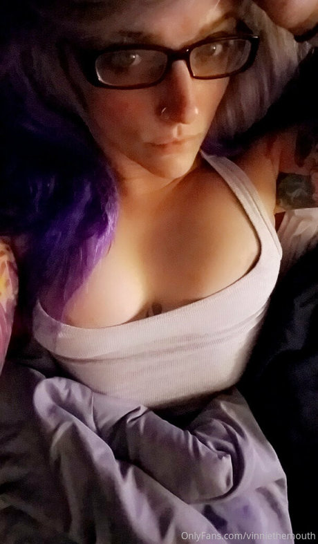 vinniethemouth OnlyFans Striptease