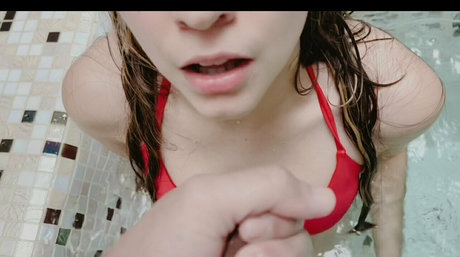 miaqueen of OnlyFans Porn