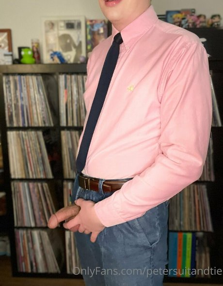petersuitandtie Nacktbilder-Leaks von OnlyFans
