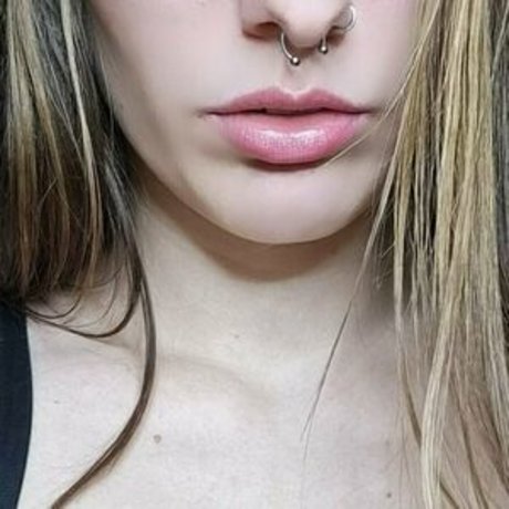 dieanetami NurlyFans-Brüste