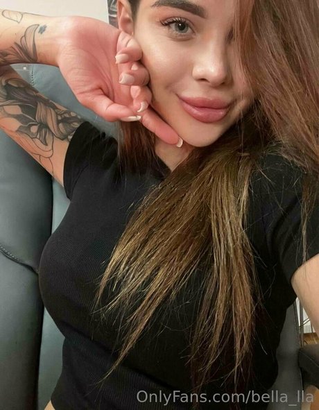bella lla NSFW OnlyFans