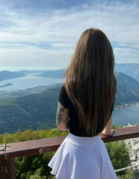 bella lla OnlyFans Model Fotos