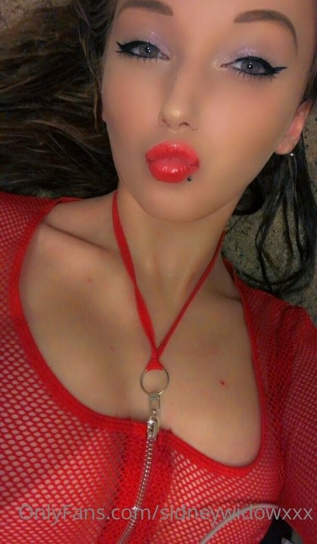 sidneywidowxxx OnlyFans nackte Brüste