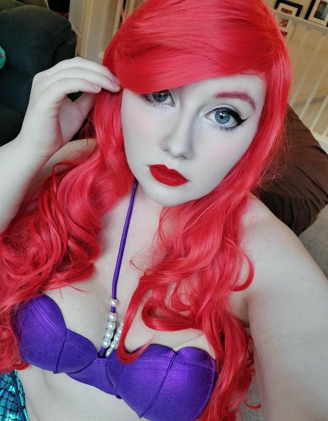 violetsinclaire OnlyFans Lesbisch