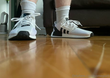 homegiant OnlyFans Brüste Bild