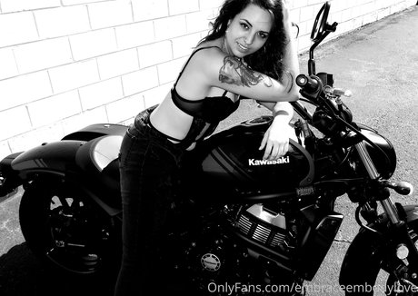 embraceembodylove OnlyFans Pornografie