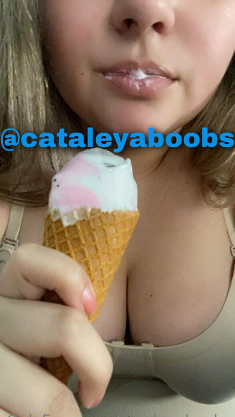 cataleyaboobs OnlyFans-Bild