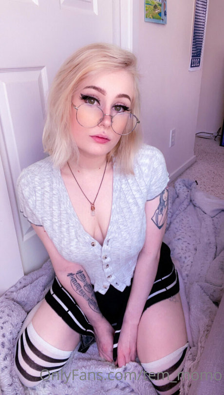 tem momo OnlyFans geleakter Pornografie