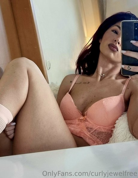 curlyjewelfree OnlyFans NSFW