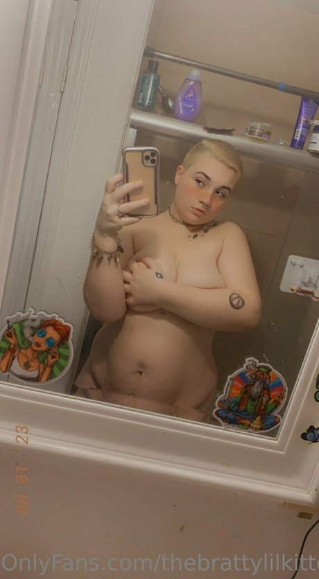 thebrattylilkitten Leaked OnlyFans Bilder