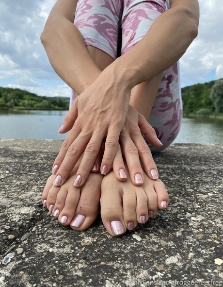 froggeefeetfree Leaked OnlyFans Bilder