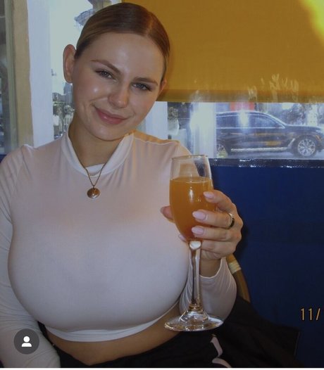 Emily V Sex OnlyFans