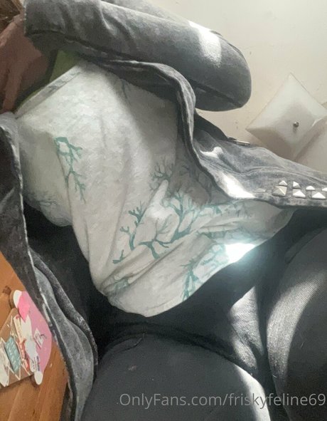 friskyfeline69 OnlyFans Inhalte