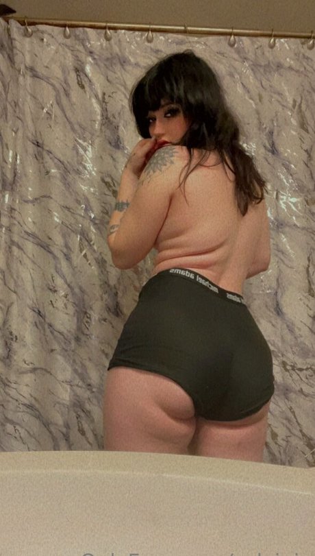 sylvipix OnlyFans Strip