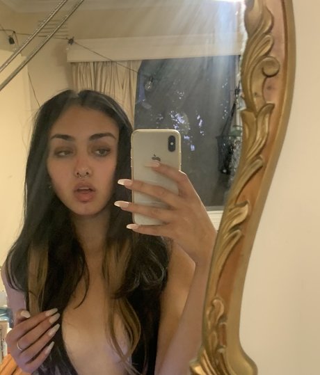 Akasha Collins Nackt OnlyFans