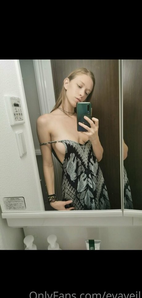 Evaveil Nacktbilder von OnlyFans