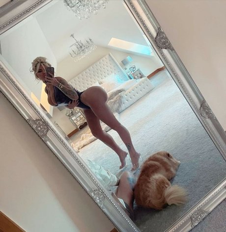 Candy Charms OnlyFans Brüste Bild