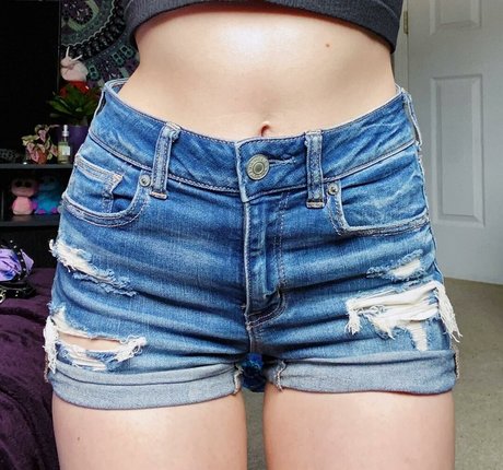 LivPixie NurlyFans-Pornos