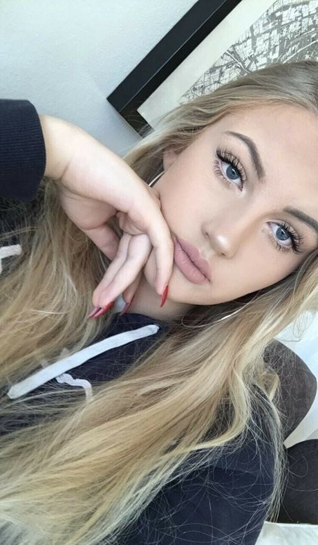 Elsathora OnlyFans Nackt