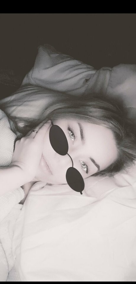 TORY TORY OnlyFans Fotos