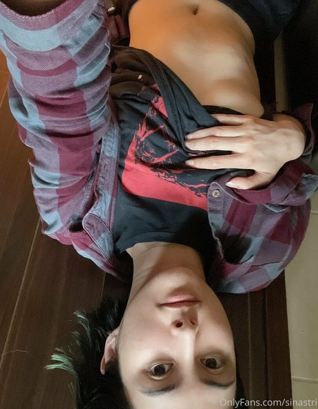 Sinastri OnlyFans Striptease