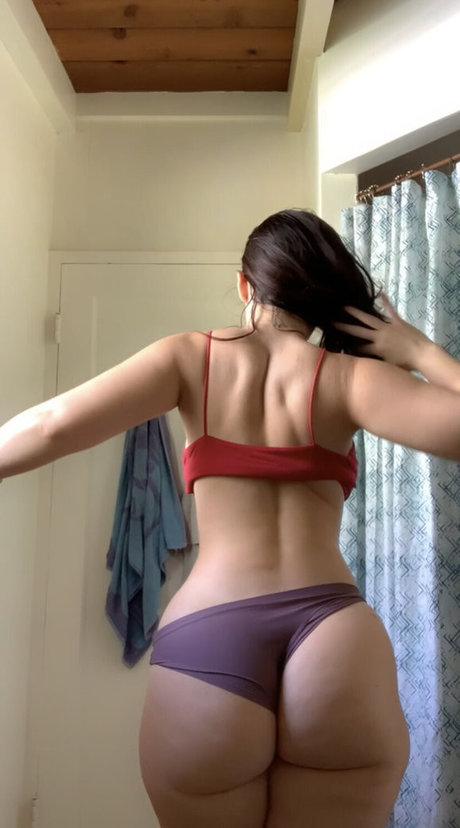 Hershikiss Nacktbilder von OnlyFans geleakt