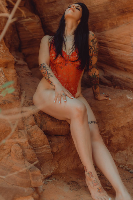 Thatsoraven95 OnlyFans Sextape