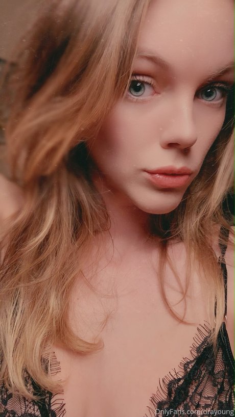 Ora Young Nacktbilder von OnlyFans