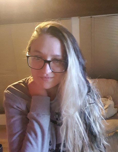 Neyq Nackt auf OnlyFans