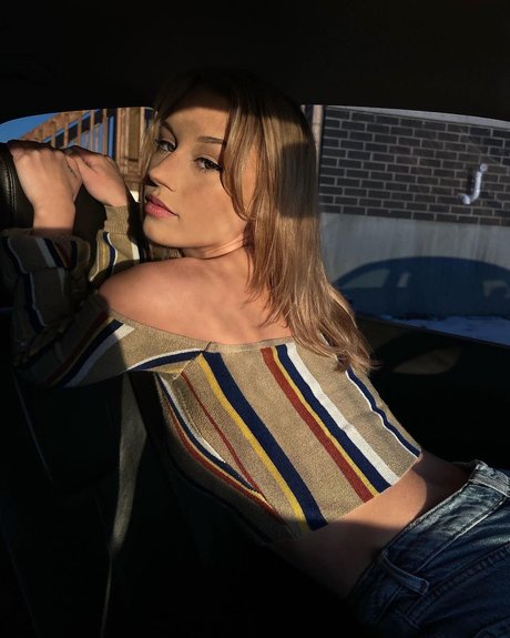 Carla Taylor OnlyFans Model Fotos