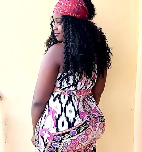 Apple Bottom 52 OnlyFans Brüste Bild