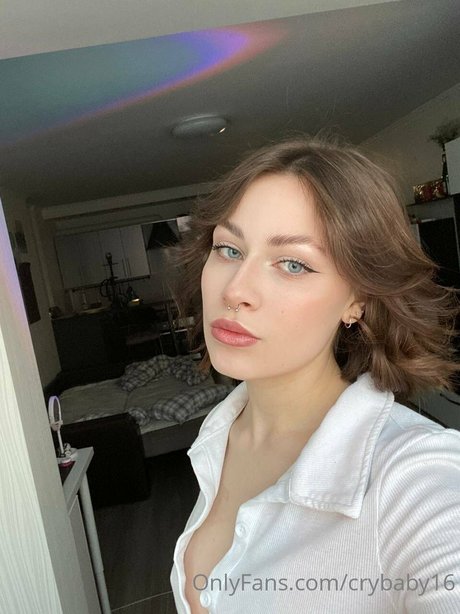 crybaby16 Strip OnlyFans