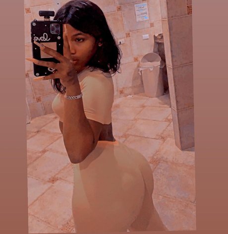 Sarabanks_ Geleakte OnlyFans-Inhalte