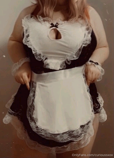 Curioussxox OnlyFans-Model